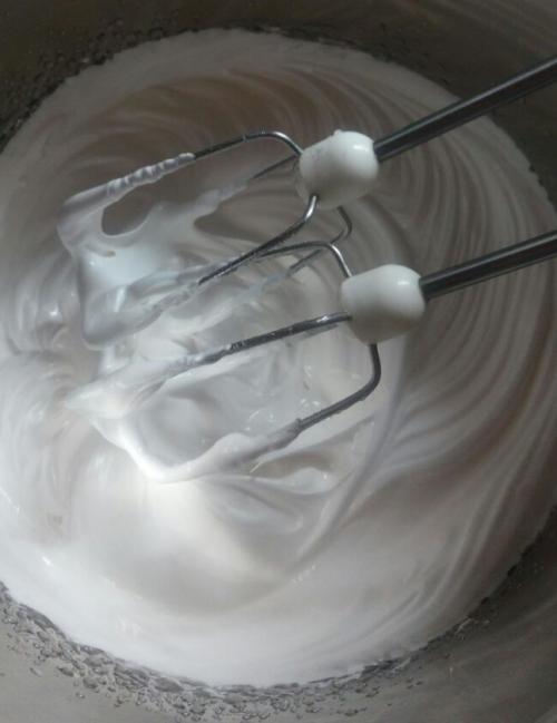 Трубочки с белковым кремом в домашних условиях. Хрустящие трубочки с нежным белковым кремом (как в детстве)