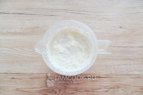 Трубочки из слоеного теста со взбитыми сливками 06 Трубочки из слоеного теста со взбитыми сливками 06