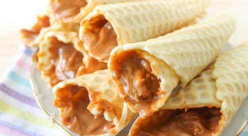 Крем для трубочек из сливок и сгущенки. Крем для вафельных трубочек из сгущенки вареной, белой, масла, сметаны