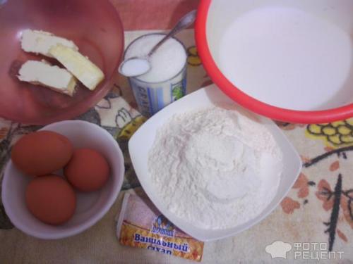 Вафельные трубочки с белковым кремом. Рецепт: Вафельные трубочки - с белковым кремом.