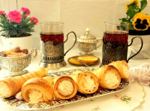 Трубочки из слоеного теста 10 рецептов. ТРУБОЧКИ ИЗ СЛОЕНОГО ТЕСТА – ЛЮБИМЫЙ ДЕСЕРТ НАШЕГО ДЕТСТВА! 04