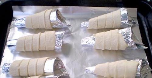 Трубочки из слоеного теста 10 рецептов. ТРУБОЧКИ ИЗ СЛОЕНОГО ТЕСТА – ЛЮБИМЫЙ ДЕСЕРТ НАШЕГО ДЕТСТВА! 01