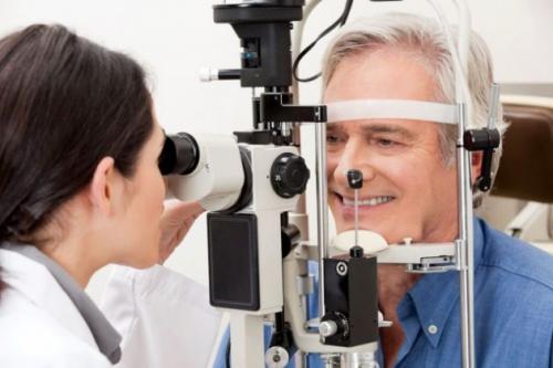 Как улучшить зрение за короткий срок. Упражнения для глаз при дальнозоркости 01