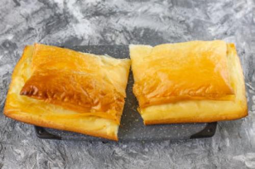 Ленивый Наполеон из кусочков слоеного теста. Ленивый Наполеон из слоеного теста