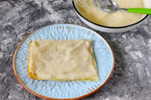 Ленивый наполеон из слоеного теста с заварным кремом. Ленивый Наполеон из слоеного теста