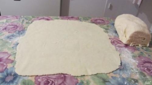 Ленивый наполеон из слоеного теста со сгущенкой. Наполеон из слоеного теста со сгущенкой