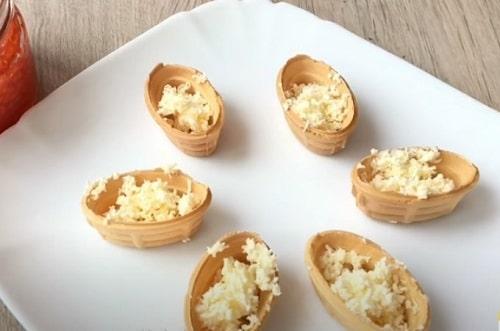 Самый вкусный рецепт начинка для тарталеток с икрой. Тарталетки с красной икрой – 12 рецептов на праздничный стол