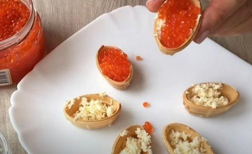 Самый вкусный рецепт начинка для тарталеток с икрой. Тарталетки с красной икрой – 12 рецептов на праздничный стол