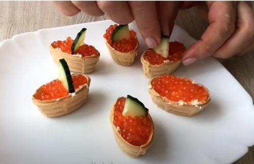 Самый вкусный рецепт начинка для тарталеток с икрой. Тарталетки с красной икрой – 12 рецептов на праздничный стол