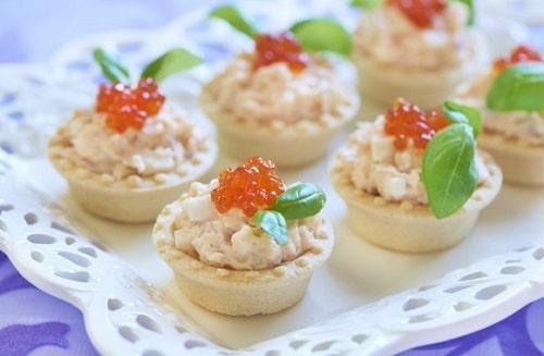 Самый вкусный рецепт начинка для тарталеток с икрой. Тарталетки с красной икрой – 12 рецептов на праздничный стол