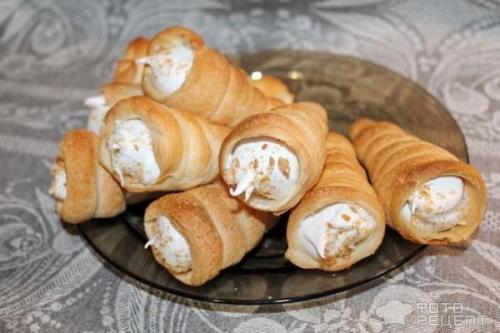 Трубочки с белковым кремом из детства или пирожное за.. Рецепт: Трубочки из слоенного теста - вспомним детство