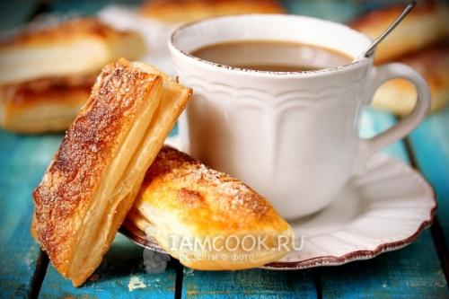 Простенькие Язычки с сахаром из слоеного теста: быстро и вкусно 05