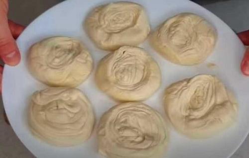 Как приготовить вкусное слоеное тесто. Слоёное тесто в домашних условиях — быстрые рецепты приготовления