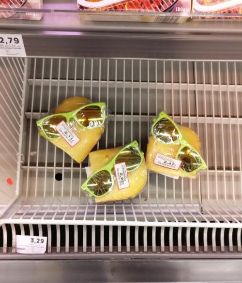 Интересные продукты питания. Неожиданные продукты, которые можно найти в магазинах разных стран (17 фото)