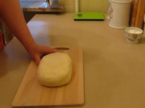 Слоеное дрожжевое тесто без молока. Слоеное тесто быстрого приготовления в домашних условиях