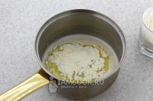 Быстро и вкусно: рецепт пирожных трубочек с кремом без слоеного теста 02