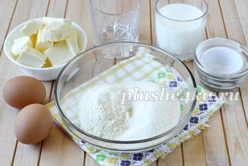 Что нужно для приготовления новогоднего торт-полена из слоеного теста. Ингредиенты