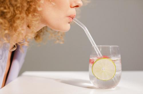 Действительно ли газированная вода полезнее воды без газа. Простая вода: можно ли перепить и отравиться