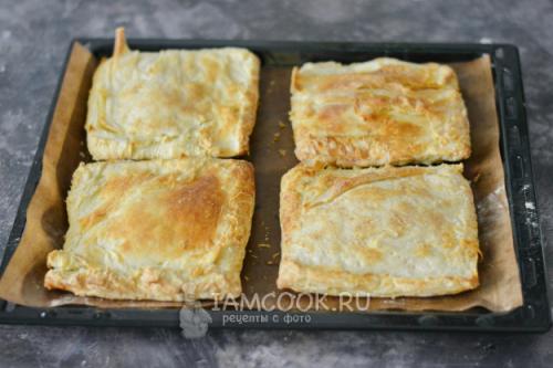 Вкусный и простой рецепт Наполеон торта из готового слоеного теста со сгущенкой 01