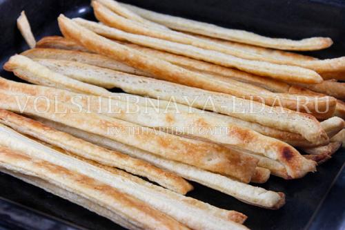 Как сделать красивую украшение на торте полено из слоёного теста со. Приготовление