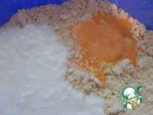 Слоеное тесто за 10 минут)) очень легкий и простой рецепт)). Обалденно вкусное слоёное тесто всего за 10 минут. Самый лучший рецепт, который я пробовала!