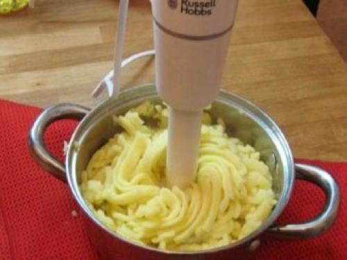 Что лучше измельчитель или блендер для домашней.. Что лучше выбрать – блендер или измельчитель? 08