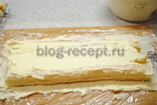 Как долго готовится Торт полено из слоеного теста со сгущенкой. Торт «Полено» из готового слоеного теста: 2 рецепта (с фото и видео)