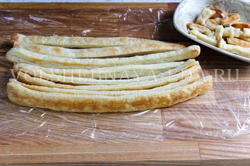 Как готовится Торт полено из слоеного теста со сгущенкой. Торт «Полено» из слоеного теста