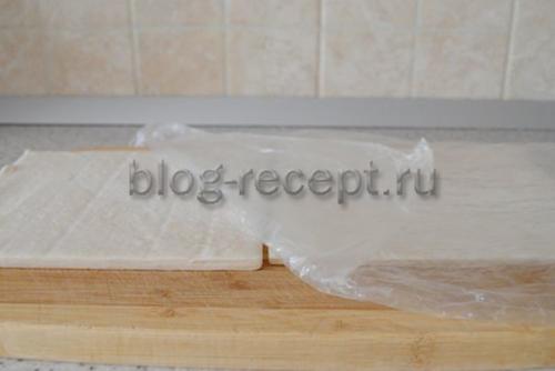 Пирог из слоеного теста с вареньем. Простой и быстрый пирог из слоеного теста с вареньем