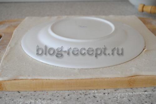 Пирог из слоеного теста с вареньем. Простой и быстрый пирог из слоеного теста с вареньем