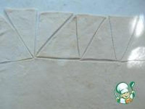 Слоеное тесто за 10 минут)) очень легкий и простой рецепт)). Обалденно вкусное слоёное тесто всего за 10 минут. Самый лучший рецепт, который я пробовала!