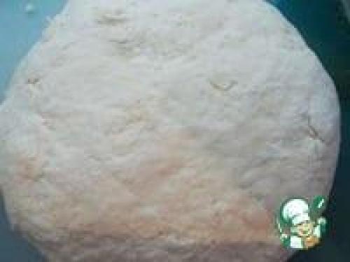 Слоеное тесто за 10 минут)) очень легкий и простой рецепт)). Обалденно вкусное слоёное тесто всего за 10 минут. Самый лучший рецепт, который я пробовала!