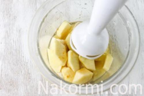 Смузи из банана и яблока с молоком. Яблочно-банановый смузи