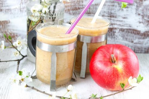 Смузи из банана и яблока с молоком. Яблочно-банановый смузи