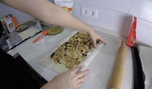 Штрудель с яблоками из бездрожжевого слоеного теста. Штрудель с яблоками из слоеного теста – самые вкусные рецепты