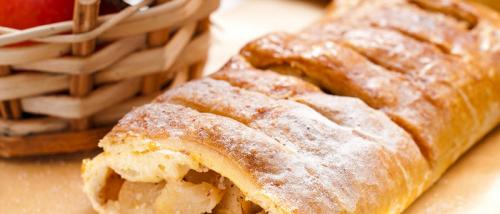 Штрудель из слоеного теста с яблоками и корицей. Яблочный штрудель из слоеного теста – 7 рецептов