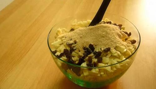 Яблочный штрудель из слоеного теста с грецким орехом. Классический штрудель с яблоками из слоеного теста