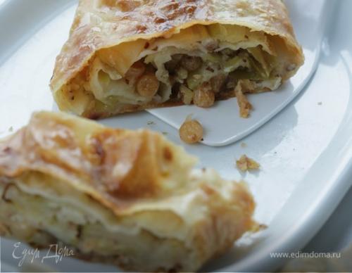 Штрудель с яблоками из бездрожжевого слоеного теста. Штрудель с яблоками из слоеного теста – самые вкусные рецепты 12 Штрудель с яблоками из бездрожжевого слоеного теста. Штрудель с яблоками из слоеного теста – самые вкусные рецепты 12