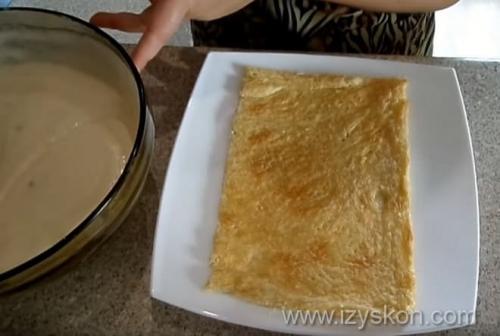 Наполеон из слоеного дрожжевого теста. Рецепт крема для торта «Наполеон» из готового слоеного теста