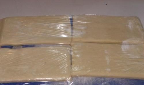 Что приготовить из слоеного теста и вареной сгущенки. Слойки с вареной сгущенкой