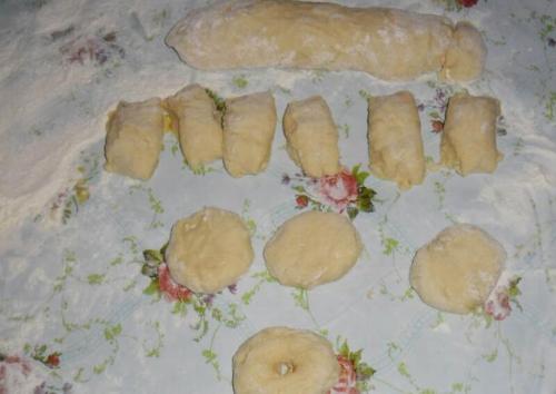 Рецепт бабушкиных пышек. Пышки на кефире. Простые и вкусные рецепты