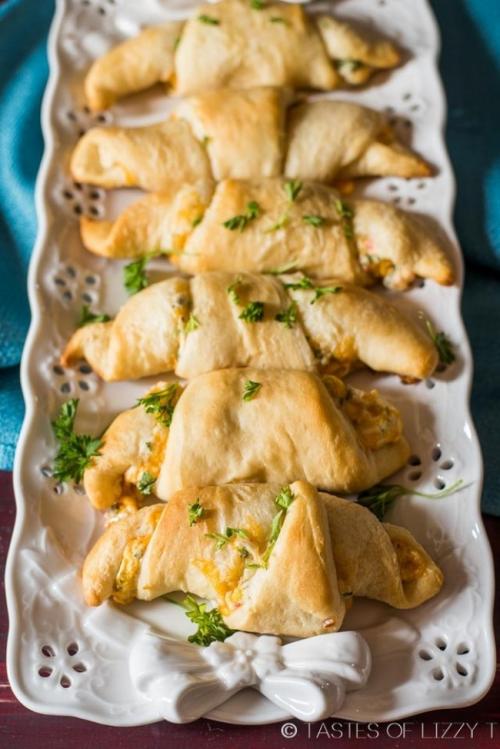 5 закусок из слоеного теста на праздничный. 9 обалденно вкусных закусок из слоеного теста