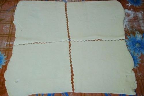 Рецепты из слоеного теста на сковороде. Какую выпечку из слоеного теста можно приготовить на сковороде