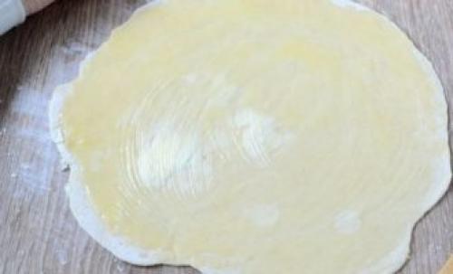 Самса из слоеного теста с говядиной. Вкусная самса из говядины