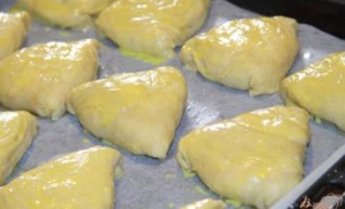 Самса из слоеного теста с говядиной. Вкусная самса из говядины