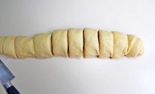 Самса из слоеного теста. С фаршем