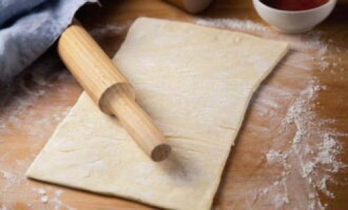 Три рецепта из слоеного теста. Выпечка из слоеного теста — 10 рецептов из готового теста