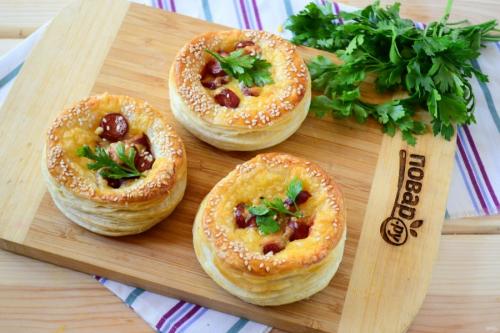 Вторые блюда из слоеного теста. Что приготовить из слоеного теста: 20 быстрых и вкусных блюд