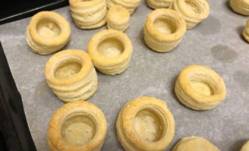 Квадратные тарталетки из слоеного теста. Тарталетки из слоёного теста в домашних условиях