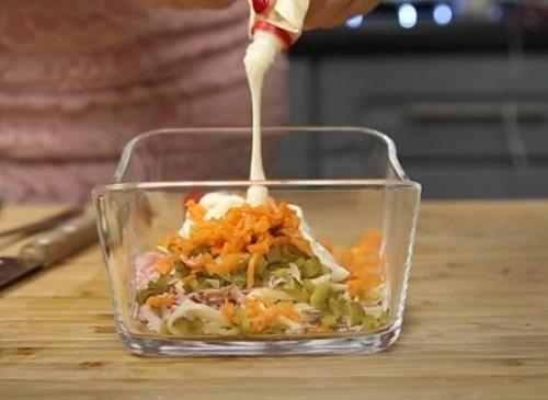 Кружочки из слоеного теста с начинкой. Закуски из слоеного теста с начинкой — лучшие рецепты на праздничный стол